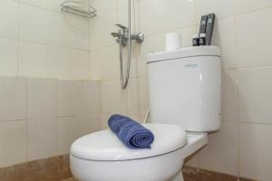 Modern and Relax 2BR @ Bassura City Apartment By Travelio