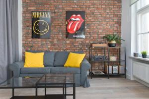 Soak Up the Old Town from Musician 1898Apt for 4