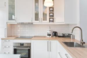 Soak Up the Old Town from Musician 1898Apt for 4