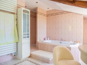 Villas Chateau l'Hubertiere, classe du tourisme 4 etoiles : photos des chambres