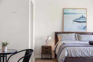 Luxury Apartments and Motel Rooms - Free Wifi - Close To Beach