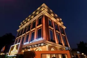 Hotel MBC Citadel Nashik - Нашик