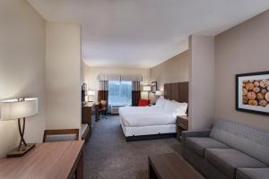 King Suite room in Holiday Inn Express & Suites Austin NW - Four Points an IHG Hotel
