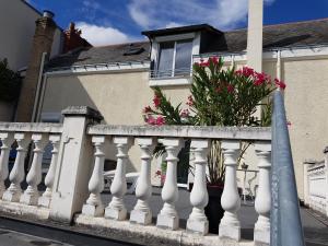 Sejours chez l'habitant Studio privatise avec terrasse dans maison de charme angevine : photos des chambres