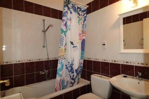 Cyking 2 bed Apartment with pool & 10 min to beach