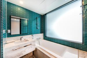 H Avenue Gwanganri Beach