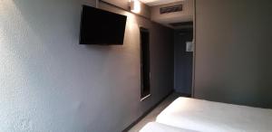 ibis Arles photo 9