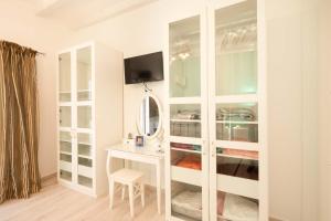 Old Town Art Studio by CorfuEscapes