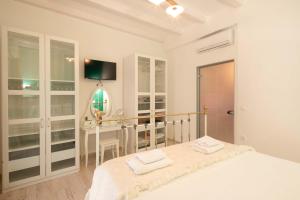 Old Town Art Studio by CorfuEscapes