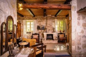 Jiannis Villa - Stone Villa in the Greenery!!