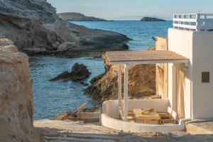 AQUA HOUSE Milos Greece