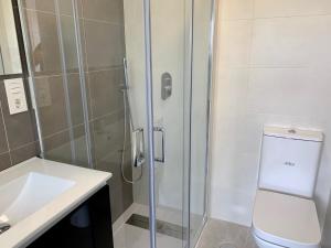 Baja B Beauty, Lo Pagan