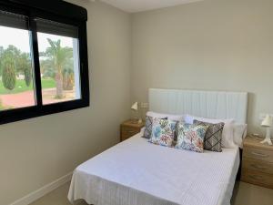 Baja B Beauty, Lo Pagan