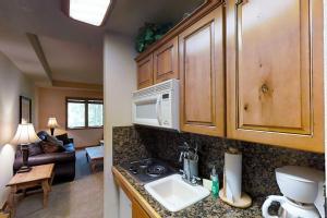 Romance at Riverbends Snowflake Lift