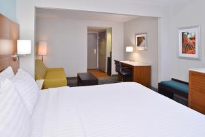 Standard King Room with Sofa Bed - Non-Smoking room in Holiday Inn Express Austin North Central an IHG Hotel