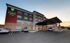 Holiday Inn Express & Suites - Detroit Northwest - Livonia, an IHG Hotel