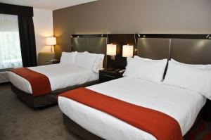 Room with Two Beds - Hearing Accessible - Non-Smoking room in Holiday Inn Express & Suites Columbus - Easton Area an IHG Hotel