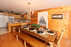 Comfy Condo perfect for your mountain getaway