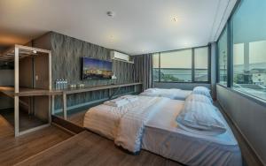 Happy Station Bangkok