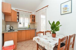 Apartments Edin 1359