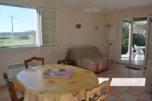 Appartements RUMANA 1- PROCHE PLAGE ET COMMERCES - ALERIA : Appartement 2 Chambres