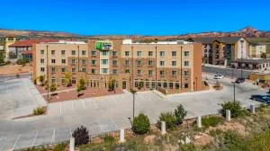 Holiday Inn Express & Suites Gallup East by IHG - Pinehill