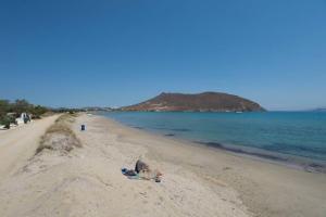 Seaview beautiful house with 2 bedrooms in Molos Paros Greece