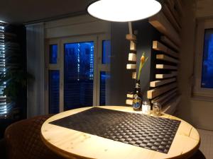 Black & Wood Design FeWo im Zentrum