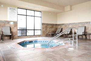 Holiday Inn Express and Suites Urbandale Des Moines by IHG