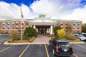 Holiday Inn Express Hotel & Suites Grand Blanc by IHG - Howell