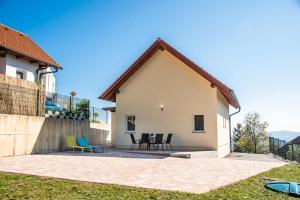 Chata Holiday Home BOR Podčetrtek Slovinsko