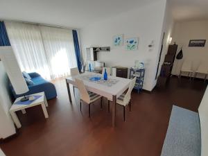 Lake View Apartment