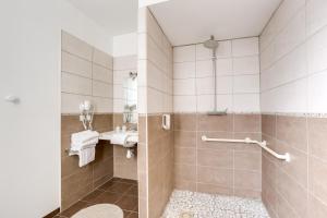 Hotels Hotel Du Midi : Chambre Lit King-Size Supérieure