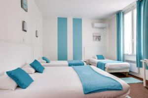 Hotels Hotel Du Midi : photos des chambres
