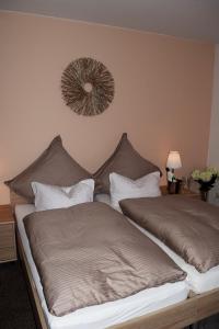 Triple Room with Bathroom room in Hotel- Restaurant Kerzan´s