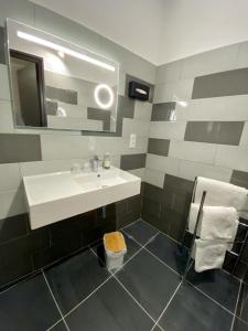 Hotels Hotel Courbet : photos des chambres