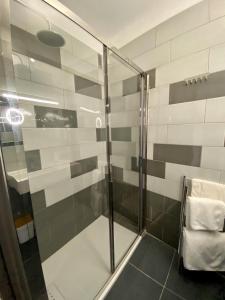 Hotels Hotel Courbet : photos des chambres