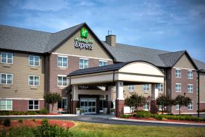 Holiday Inn Express & Suites - Green Bay East, an IHG Hotel