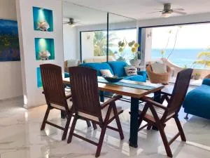 Flamingo Paradise Front by Cielo Maya - 坎昆