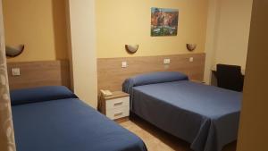 Basic Triple Room room in Hostal El Altet