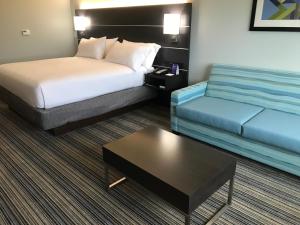 Holiday Inn Express & Suites Greenville SE - Simpsonville by IHG
