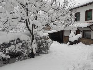 Къща Речен шепот