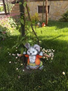 Къща Речен шепот