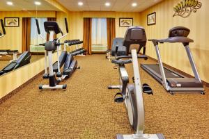 Holiday Inn Express Hotel & Suites Byram by IHG