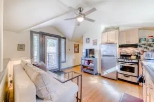 Upscale NE Portland Guesthouse - Faloma