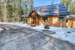 one bedroom house room in Round Top Ranch