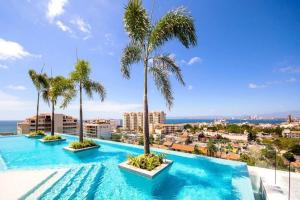 Zenith 601, Zona Romantica, 2 Balconies with Incredible Views, Rooftop Pool