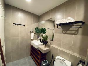 Deluxe Holiday Studio Suite at Timurbay with Seaview