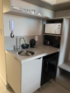 Flat UNO proximo ao mar