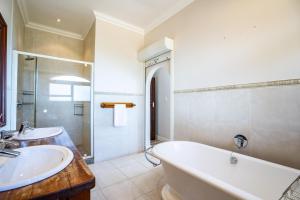 6 Bedroom Tuscan Styled Home in Umdloti Beach